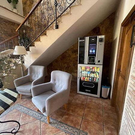 Hostal La Posada トレリャノ エクステリア 写真