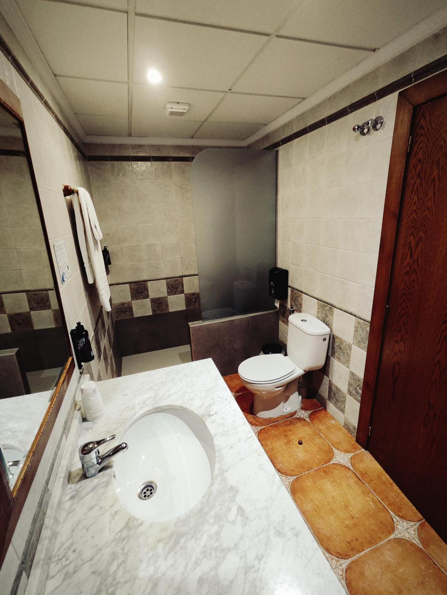 Hostal La Posada トレリャノ エクステリア 写真