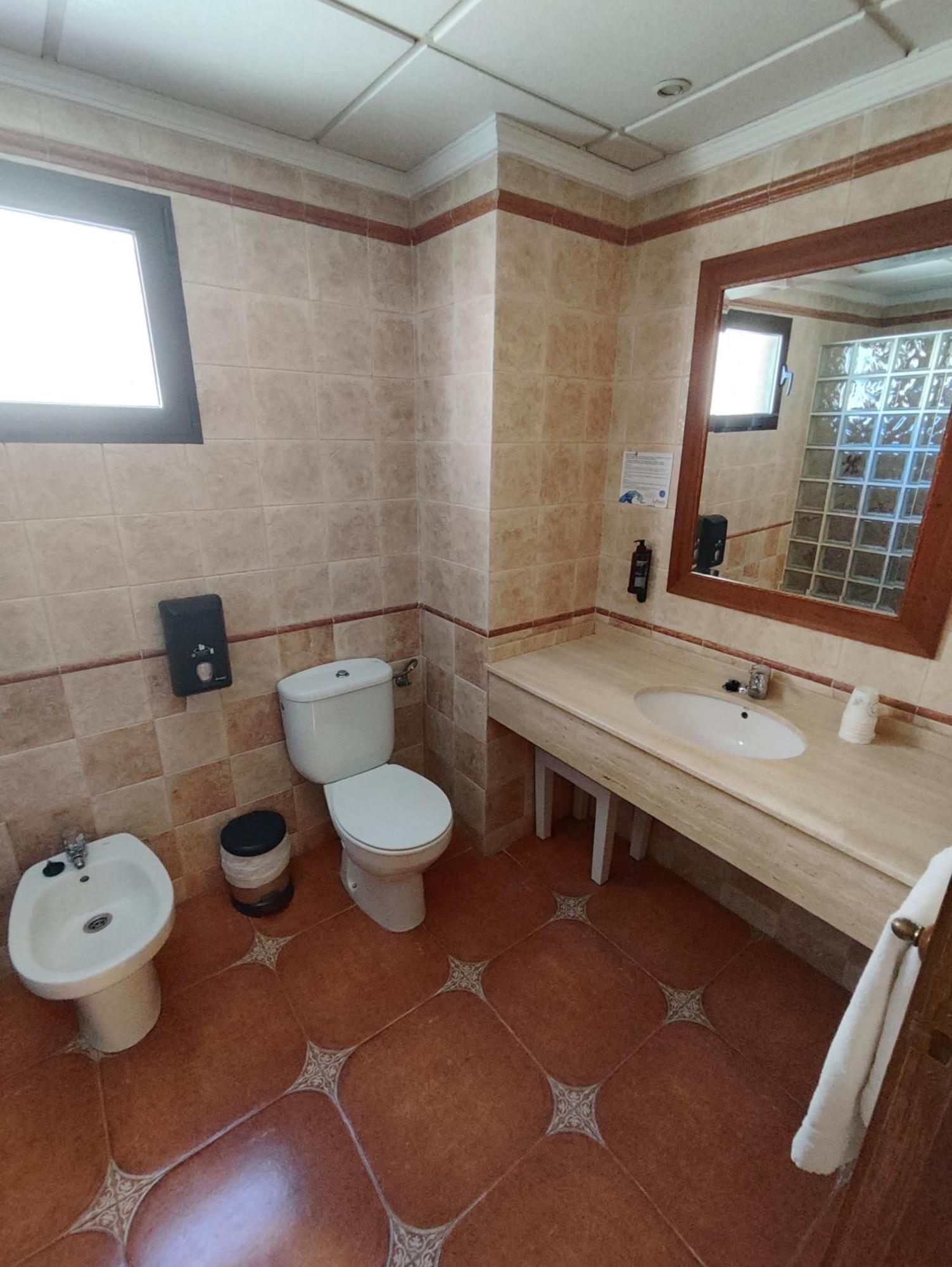 Hostal La Posada トレリャノ エクステリア 写真