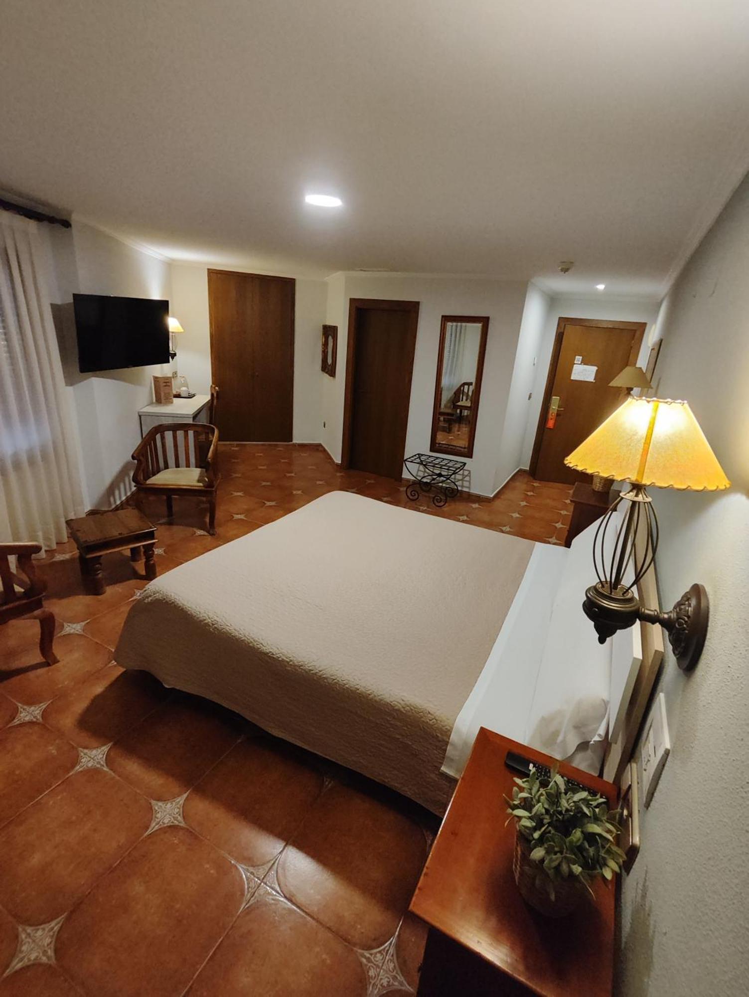 Hostal La Posada トレリャノ エクステリア 写真