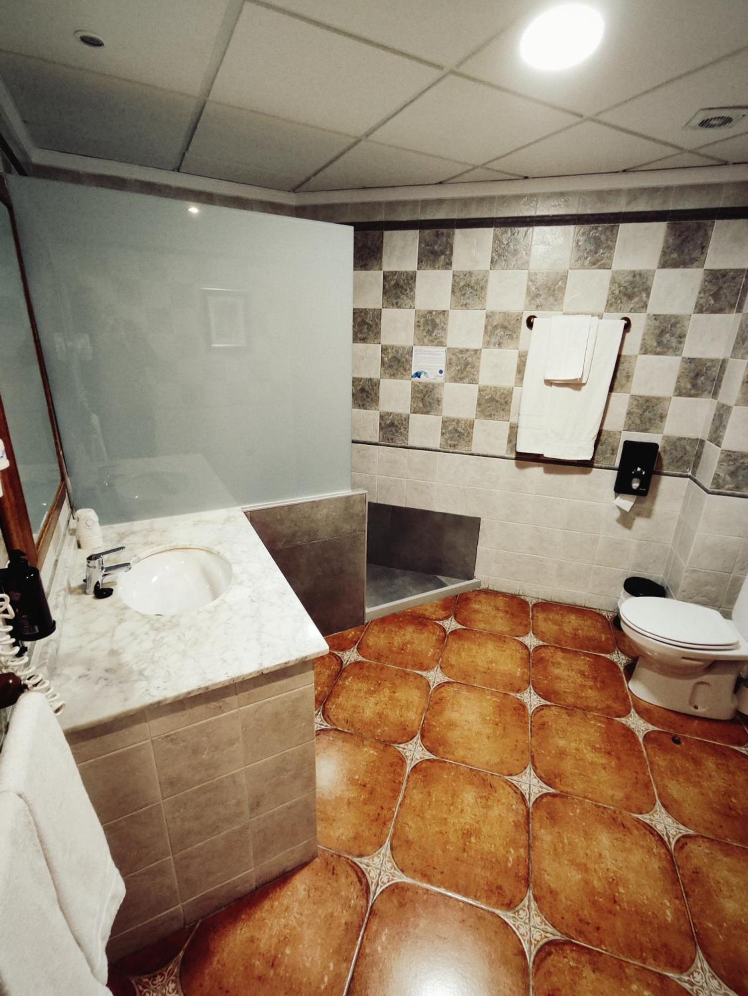 Hostal La Posada トレリャノ エクステリア 写真